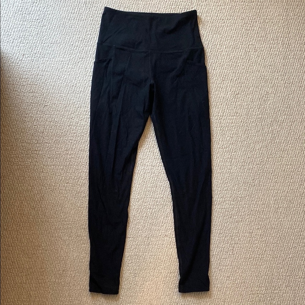 Black High-Waisted Ribbed Leggings